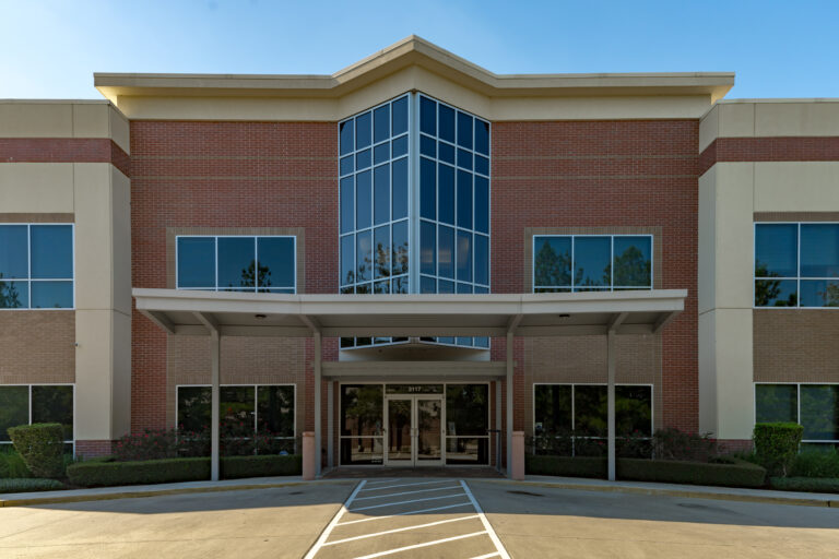 College Park Medical Plaza Front Image Of the Property